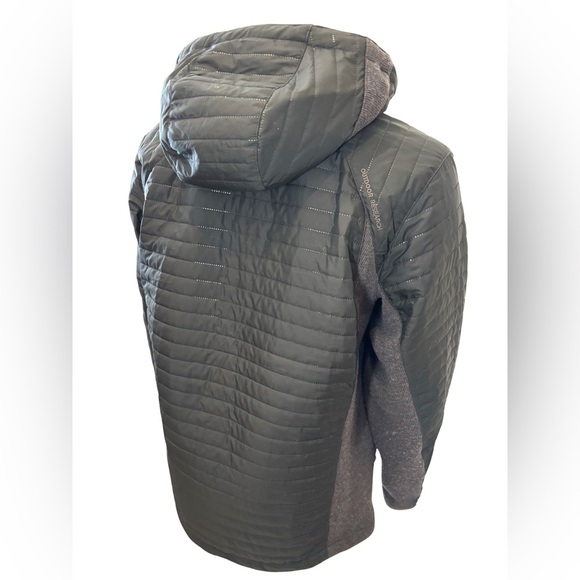 Outdoor Research lightweight hooded puffy winter jacket - Picture 10 of 11